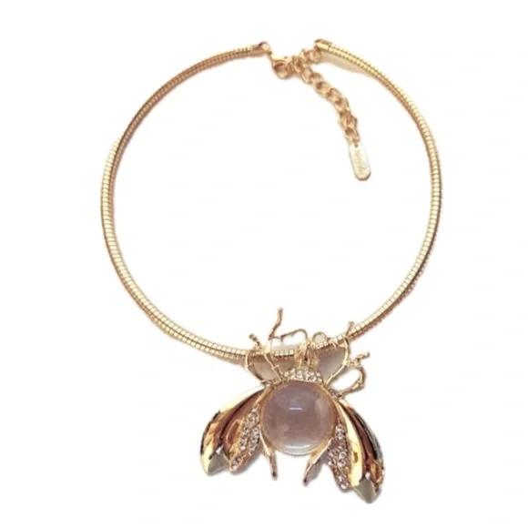 NWT ⚜️🤍⚜️ Natasha Gorgeous Bee Pendant Statement Necklace - Picture 2 of 12